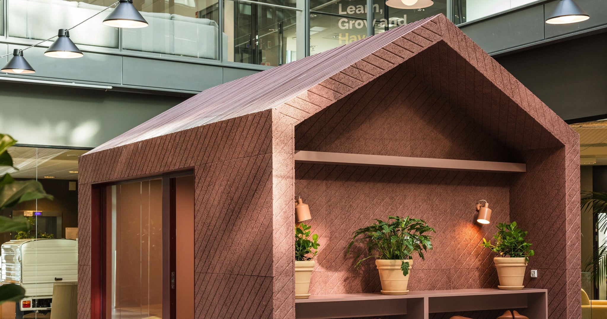 UUSI LISÄYS PROJEKTIPANKISSA - WONDERLAND WORK